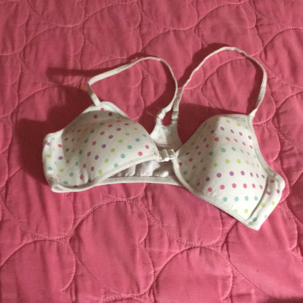 I am selling a girl bra